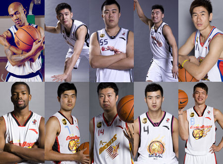 海港客战柔佛：维塔尔、亚历斯祖首发，陈威、张琳芃出战（海港客场挑战柔佛：维塔尔、亚历斯祖入列首发，陈威、张琳芃登场）