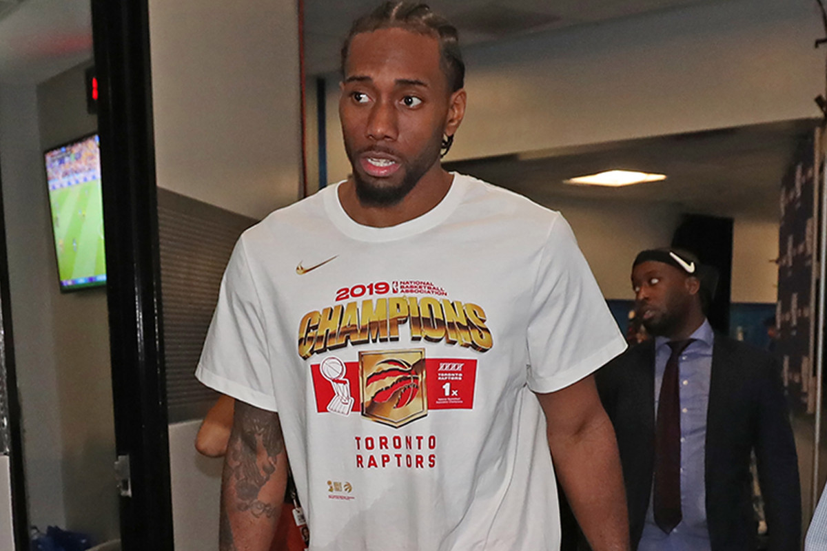 球星连续进球，引领全队节奏（球星连场破门，掌控全队节奏）