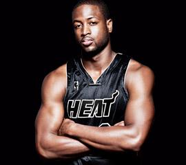 篮球湖人球迷为球队准备应援物（湖人球迷为主队筹备应援物资）