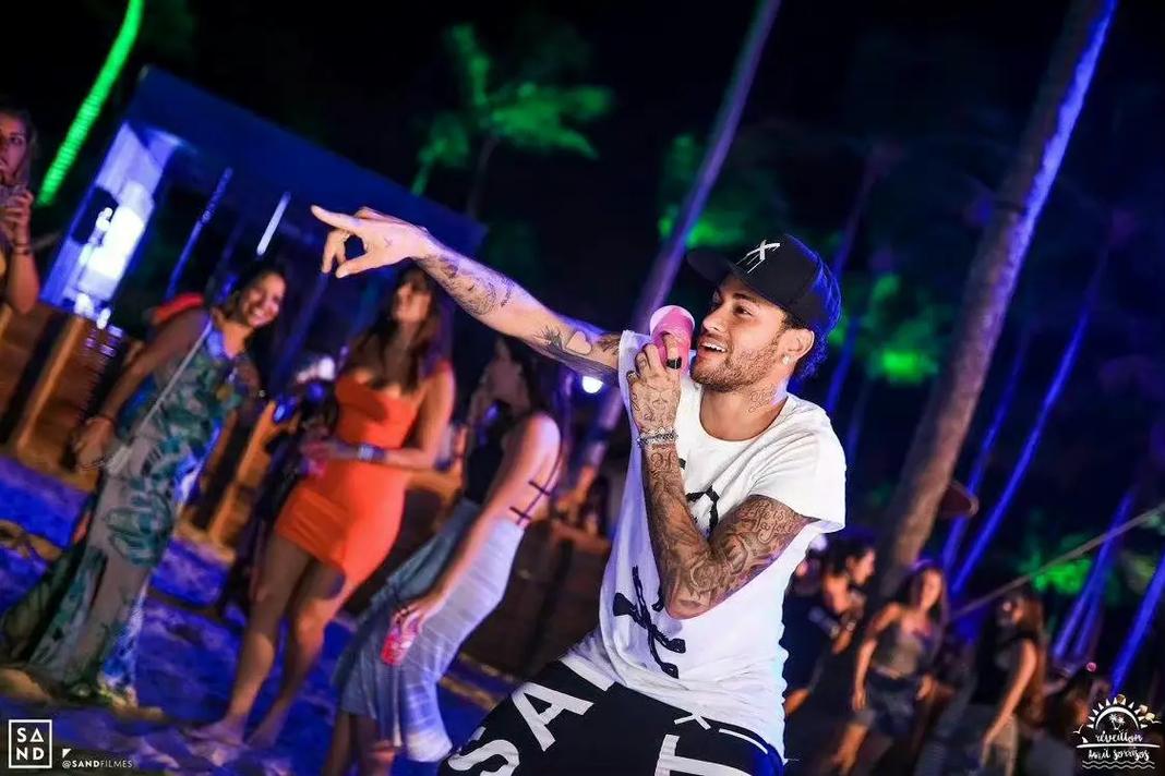 前广州队球员张志雄 白余涛加盟重庆铜梁龙（两名前广州队球员张志雄、白余涛转投重庆铜梁龙）