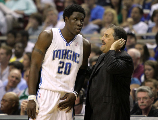 斯基拉：因西涅有望自由转会加盟拉齐奥，并签约至2027年（斯基拉：因西涅或以自由身加盟拉齐奥，合约至2027年）