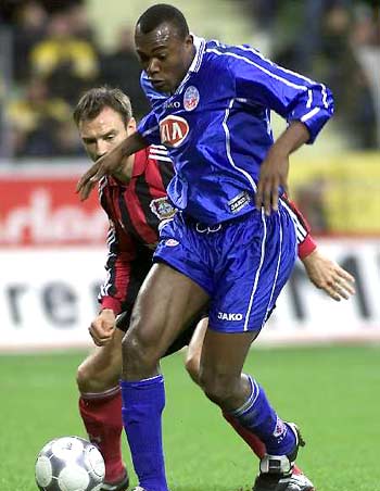 迪马济奥：夸德拉多将因伤缺席本周末比萨与国米的比赛（迪马济奥：夸德拉多因伤无缘本周末比萨对阵国米）