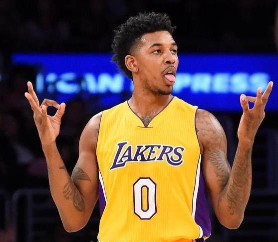 德甲替补戴帽，凯恩是继9分钟5球的莱万之后拜仁第二人（德甲赛场替补戴帽，凯恩成为莱万9分钟5球后拜仁第二人）