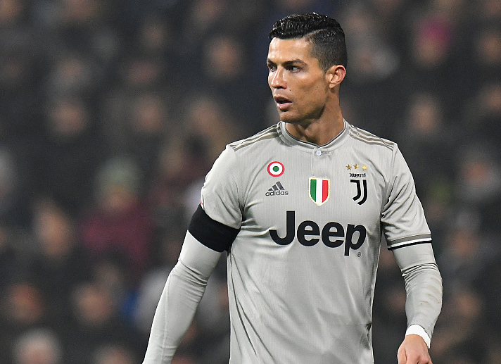 这脚传球是不是开挂？（这一脚传球逆天了吧？）