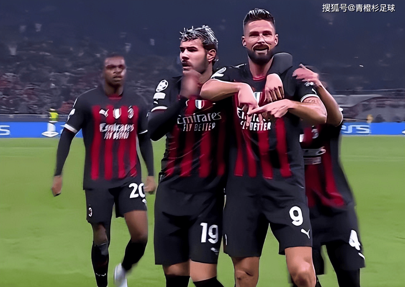 德媒：两名葡体球迷燃放烟火致另一名葡体球迷和一名警官受伤（德媒：两名葡体球迷燃放烟花致一名同队球迷与一名警察受伤）