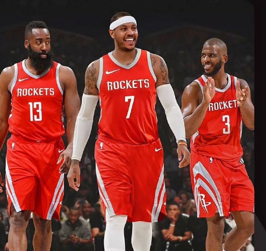 卡雷拉斯染红全程：对裁判让任意球重开不满染黄，随后抱怨吃直红（卡雷拉斯红牌过程：不满任意球重踢先吃黄，继续抱怨遭直红）