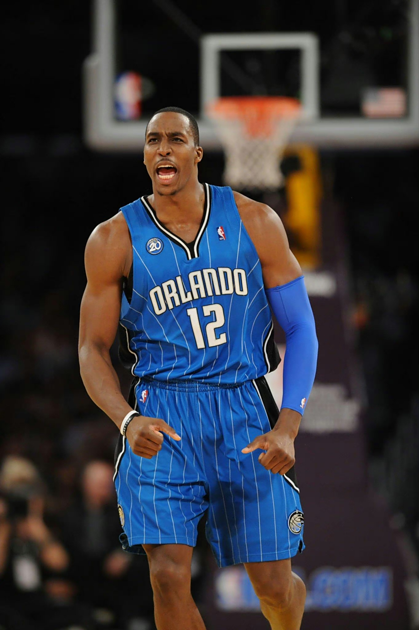 半场战报：热那亚1-1维罗纳，洛伦佐-科隆博建功，拉菲克-贝尔加利破门（半场战况：热那亚1-1维罗纳，洛伦佐-科隆博破门，拉菲克-贝尔加利也进球）