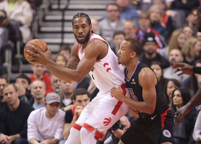 美记：PJ·华盛顿赛前训练扭伤脚踝，提前退出本场比赛（PJ·华盛顿赛前热身扭伤脚踝，本场比赛缺阵）