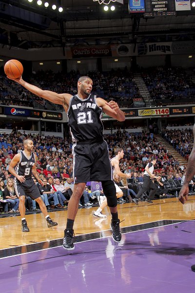 地上足球：皇马哈拉哨仍不敌利物浦！西甲水平已被英超完爆！（地面流难救主：皇马“哈拉哨”仍负利物浦，英超已全面压制西甲）