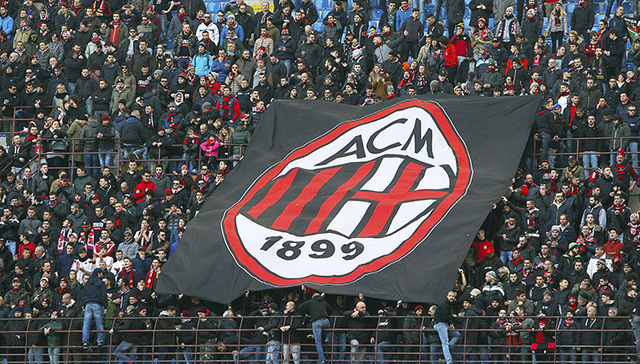 吕文君庆祝夺冠：是海港的三连冠，更是上海的三连冠（吕文君：不仅是海港三连冠，也是上海的三连冠）